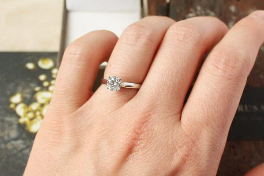 Modern Design Crystal Charm Ring for Unisex